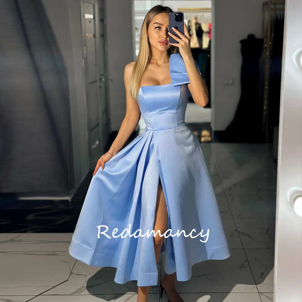 Redamancy Customized Blue Bow One Shoulder Satin Evening Dress Lace Up Tea-Length Prom Dress Elegant Long A-Line Party Dress
Redamancy Customized Blue Bow One Shoulder Satin Evening Dress Lace Up Tea-Length Prom Dress Elegant Long A-Line Party Dress