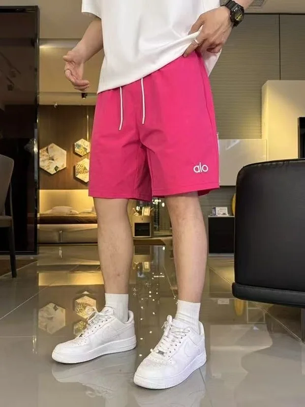 Lightweight Quick-Dry Casual Shorts Men's Summer New Fashion Embroidered Five-Point Beach Shorts Couple's Loose Waist Shorts
Lightweight Quick-Dry Casual Shorts Men's Summer New Fashion Embroidered Five-Point Beach Shorts Couple's Loose Waist Shorts