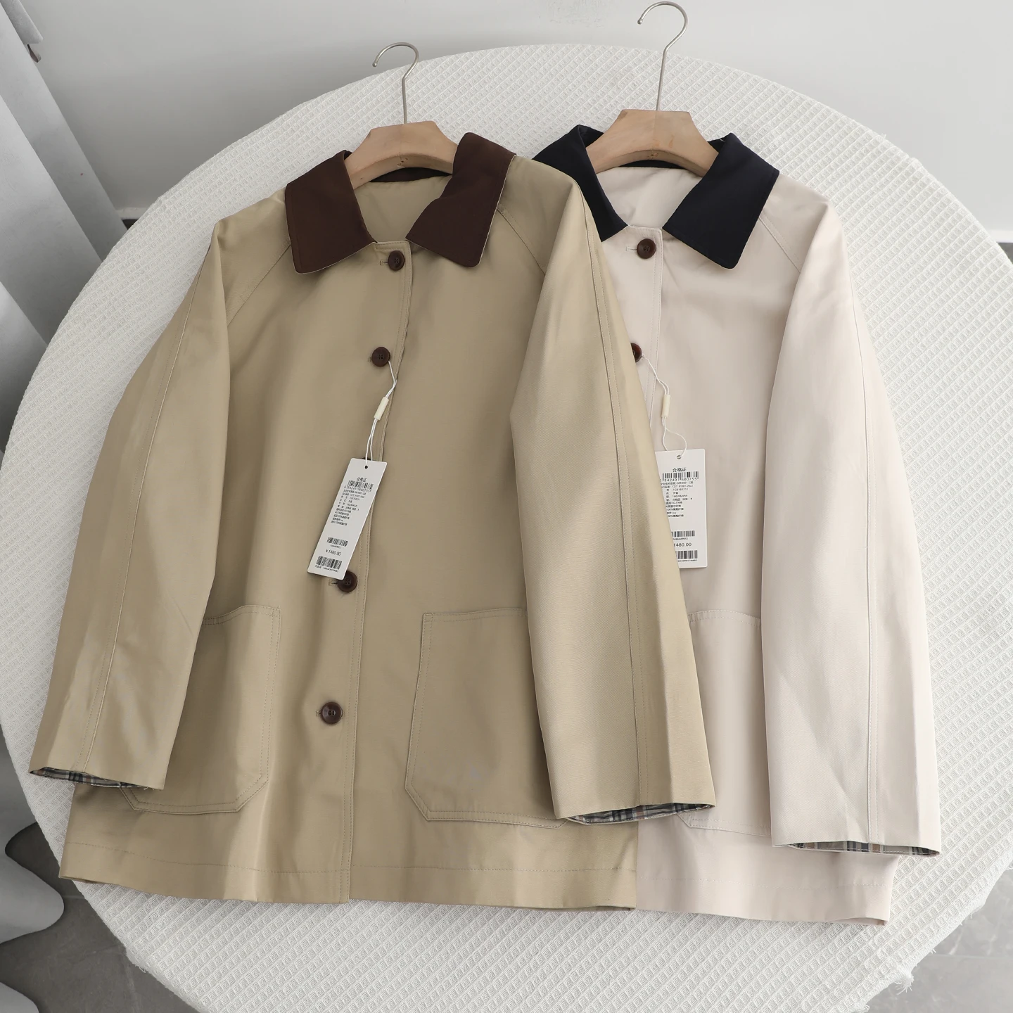 Классическое пальто Barn Sle с цветочным воротником, свободное повседневное пальто Briti Sle, осеннее новое поступление, женская длинная ветровка све
Классическое пальто Barn Sle с цветочным воротником, свободное повседневное пальто Briti Sle, осеннее новое поступление, женская длинная ветровка све