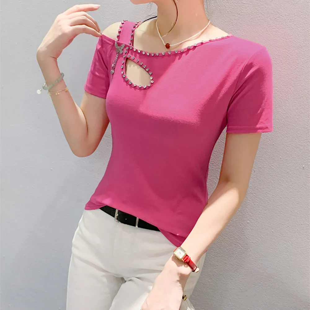 Лето 2025 года, женская футболка с короткими рукавами и открытыми плечами, одежда, шикарный сексуальный косой воротник, топы с бриллиантами, модные женские Teesy2
Лето 2025 года, женская футболка с короткими рукавами и открытыми плечами, одежда, шикарный сексуальный косой воротник, топы с бриллиантами, модные женские Teesy2