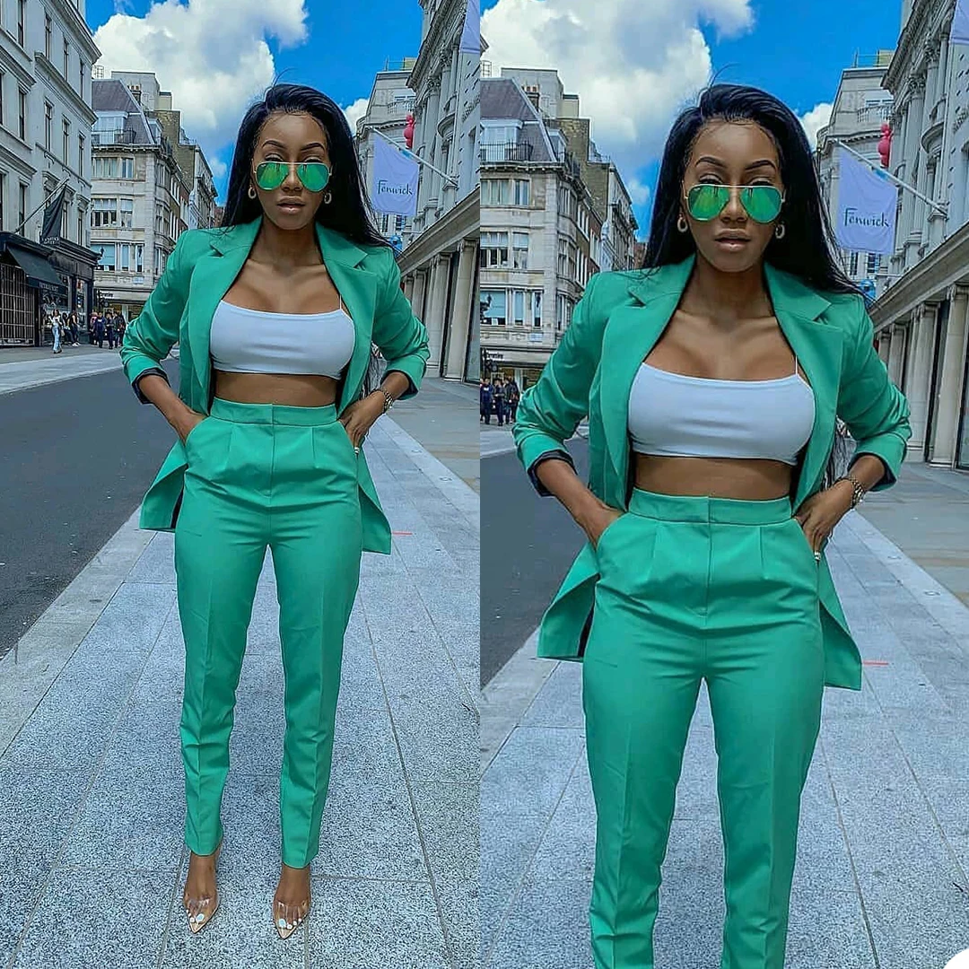 Simple Mother of the Bride Dresses Notched Lapel Custom Made Blazer Sexy Power Party Suits 2 Pieces Set
Simple Mother of the Bride Dresses Notched Lapel Custom Made Blazer Sexy Power Party Suits 2 Pieces Set
