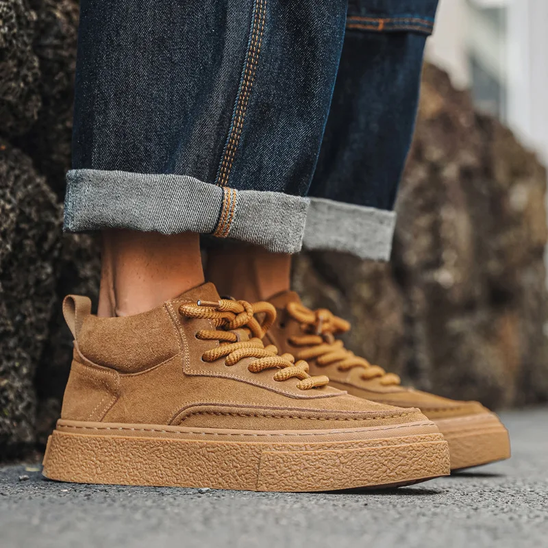 New Vintage British Cow Suede Leather Shoes Spring Autumn Men Loafers Breathable Height Increasing Sneakers Men Zapatos Hombre
New Vintage British Cow Suede Leather Shoes Spring Autumn Men Loafers Breathable Height Increasing Sneakers Men Zapatos Hombre