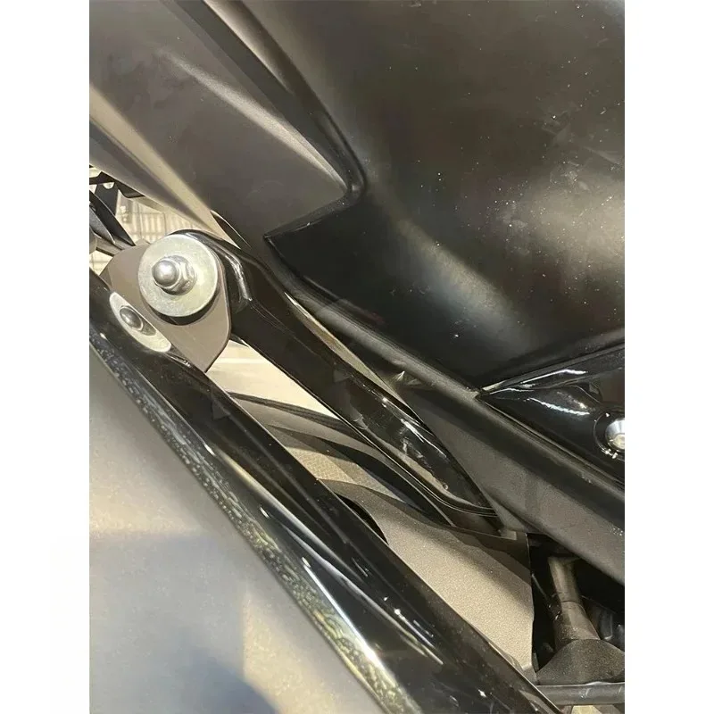 for TMAX560 2022-2023 trim strip Side trim cover tail protective cover exhaust pipe bracket Motorcycle accessories
for TMAX560 2022-2023 trim strip Side trim cover tail protective cover exhaust pipe bracket Motorcycle accessories