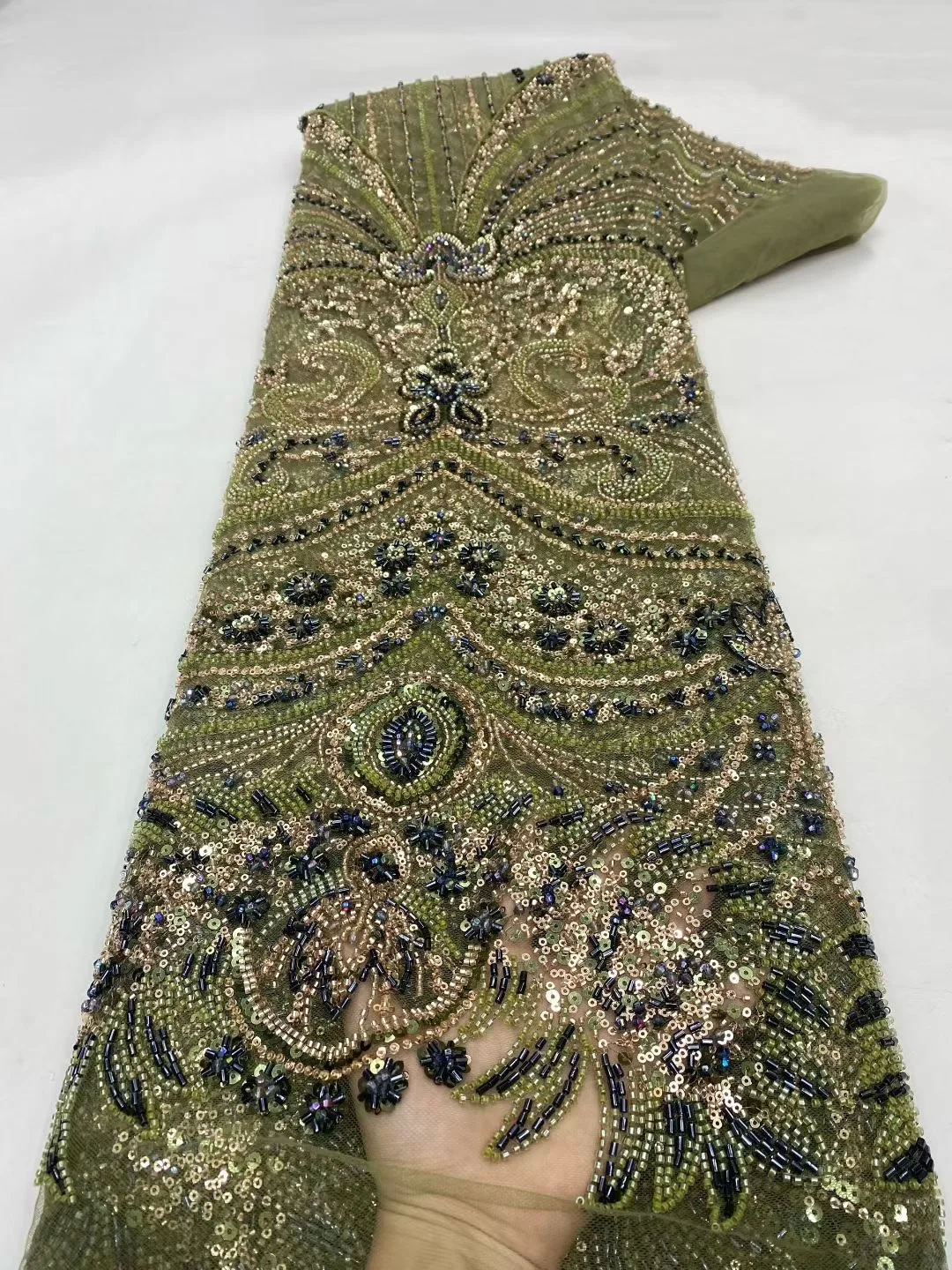 Роскошная африканская кружевная ткань ручной работы с бисером, 2026, французская нигерийская сетчатая кружевная ткань с вышивкой блестками для свадебной вечеринки
Роскошная африканская кружевная ткань ручной работы с бисером, 2026, французская нигерийская сетчатая кружевная ткань с вышивкой блестками для свадебной вечеринки