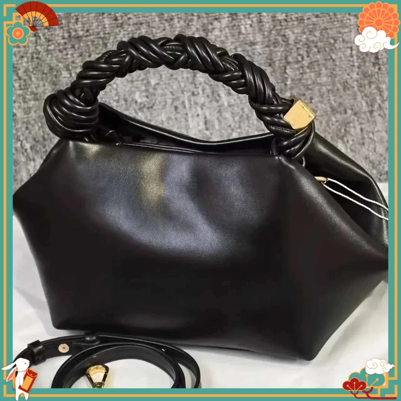2026 Hot Paris Designer Moon Casual Crossbody Bag Hexagonal Woven Shoulder Handbag for Women with Premium Feel Ins New Trendy
2026 Hot Paris Designer Moon Casual Crossbody Bag Hexagonal Woven Shoulder Handbag for Women with Premium Feel Ins New Trendy
