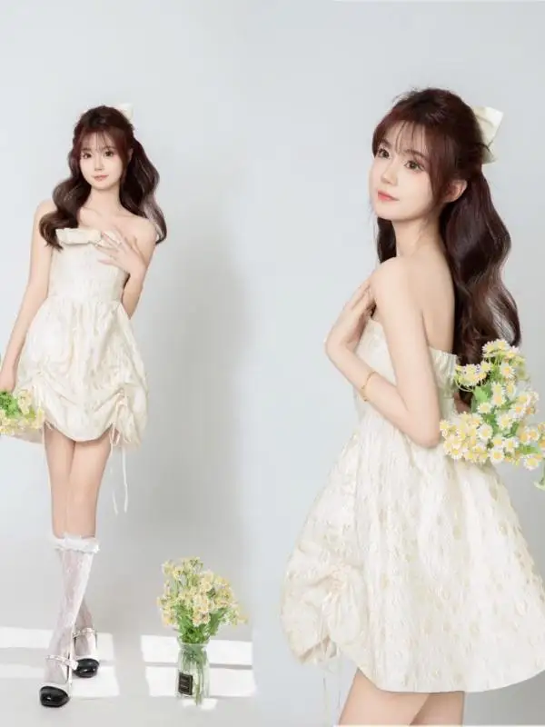 Sweet Photography Studio New Girl's Photo Magazine Theme Clothing Shoulder Strap Dress Personal Artistic Photo Photography
Sweet Photography Studio New Girl's Photo Magazine Theme Clothing Shoulder Strap Dress Personal Artistic Photo Photography