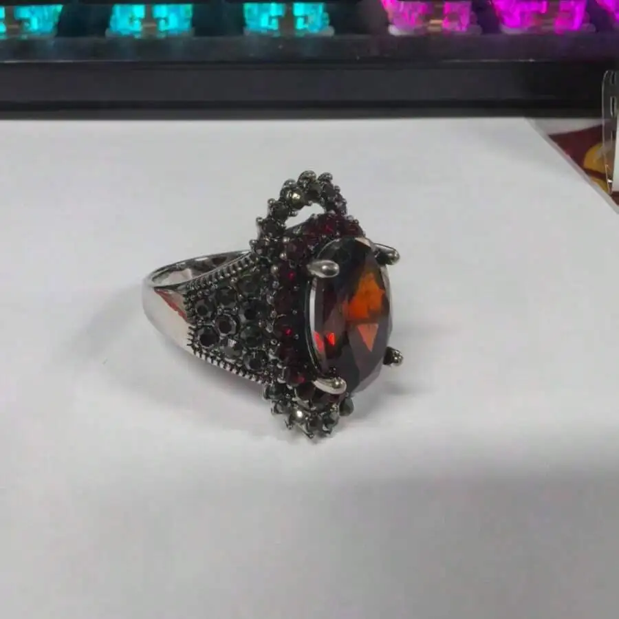 Retro Exaggerated Oval Artificial Red Garnet Cocktail Ring For Women Vintage Style Party Anniversary Gift
Retro Exaggerated Oval Artificial Red Garnet Cocktail Ring For Women Vintage Style Party Anniversary Gift