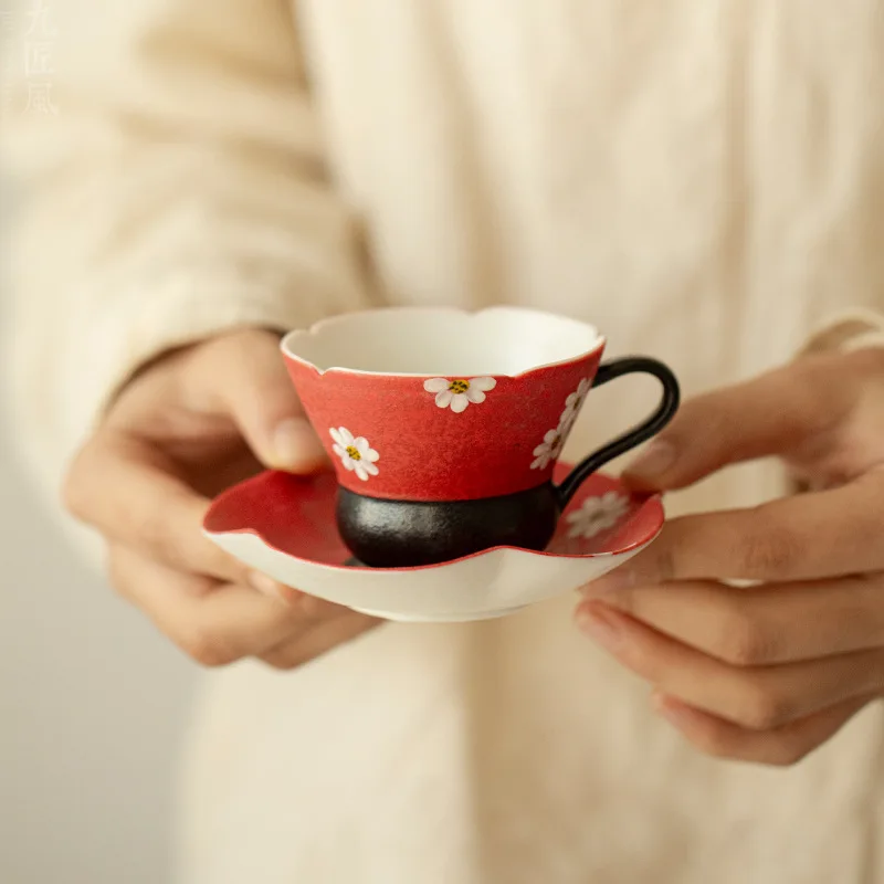 Hawthorn Red Hand-painted Tea & Coffee Cup Underglaze Daisy Coffee Mug with Saucer Ceramic Tea Cup
Hawthorn Red Hand-painted Tea & Coffee Cup Underglaze Daisy Coffee Mug with Saucer Ceramic Tea Cup