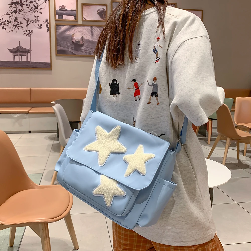 Women Star Messenger Bag Multi-Pockets Solid Shoulder Bag Lightweight Adjustable Strap Large Capacity Slouchy Shopper Bag
Women Star Messenger Bag Multi-Pockets Solid Shoulder Bag Lightweight Adjustable Strap Large Capacity Slouchy Shopper Bag