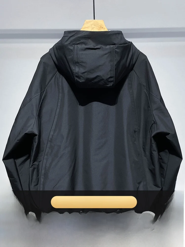 Spring Outdoor ort Men's Jaet Casual Faion Urban Sle Polyester Fiber Zipper Closure Hand kets Hooded Casual Coat
Spring Outdoor ort Men's Jaet Casual Faion Urban Sle Polyester Fiber Zipper Closure Hand kets Hooded Casual Coat