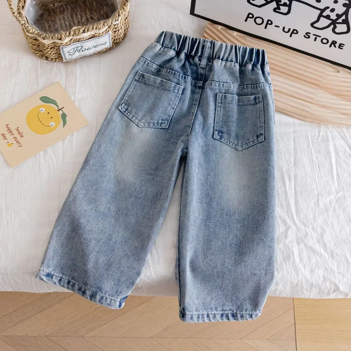 Girls' Denim Jeans with Bow Tie Spring Autumn 2026 New Fashion Children's Straight Leg Casual Long Trousers for Kids
Girls' Denim Jeans with Bow Tie Spring Autumn 2026 New Fashion Children's Straight Leg Casual Long Trousers for Kids