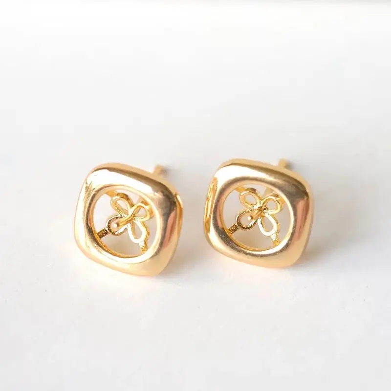 1PCS 11mm 14K Gold Color Glossy Rounded Corners Square Empty Holder 926 Silver Needle Stud Earrings DIY Charm Accessories
1PCS 11mm 14K Gold Color Glossy Rounded Corners Square Empty Holder 926 Silver Needle Stud Earrings DIY Charm Accessories