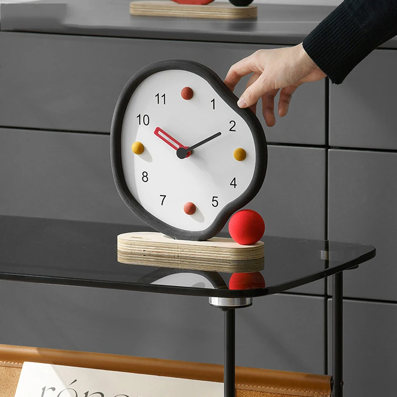 Modern American Minimalist Desk Clock Table Pendulum Clock Student Bedroom Mute Creative Bedside Clock Table Clock Home Decor
Modern American Minimalist Desk Clock Table Pendulum Clock Student Bedroom Mute Creative Bedside Clock Table Clock Home Decor