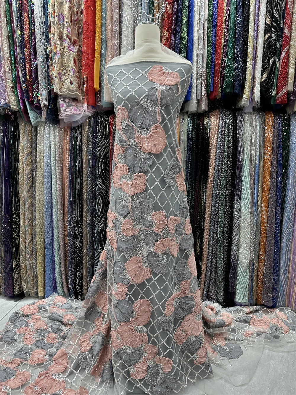 Luxurious Nigerian Handmade Beads Lace Fabric 2025 High Quality Sequins Beaded Embroidery African French Lace Fabric For Dress
Luxurious Nigerian Handmade Beads Lace Fabric 2025 High Quality Sequins Beaded Embroidery African French Lace Fabric For Dress