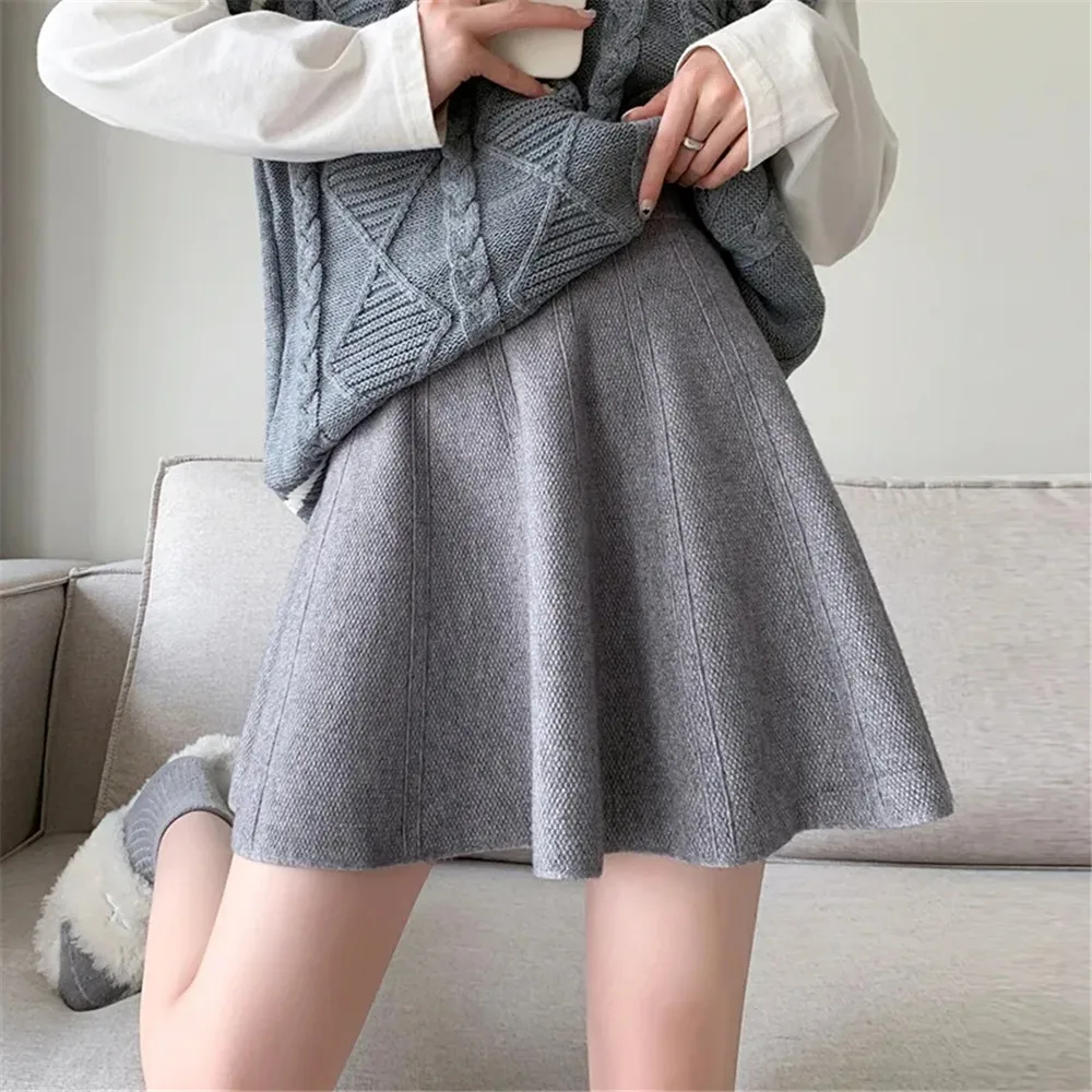 Small Solid Color High Waist Fashion A-Line Short Skirt 2024 Autumn Winter New Women'S Large Knitted Half Knitted Short Skirt
Small Solid Color High Waist Fashion A-Line Short Skirt 2024 Autumn Winter New Women'S Large Knitted Half Knitted Short Skirt