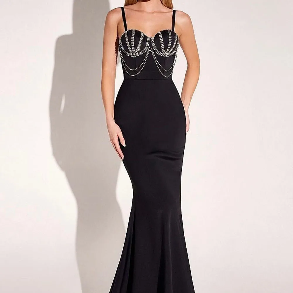 Customized A-Line Prom Dresses Floor-Length Spaghetti Strap Sleeveless Evening Gown Fashion Crystal Simple Draped Party Gown
Customized A-Line Prom Dresses Floor-Length Spaghetti Strap Sleeveless Evening Gown Fashion Crystal Simple Draped Party Gown