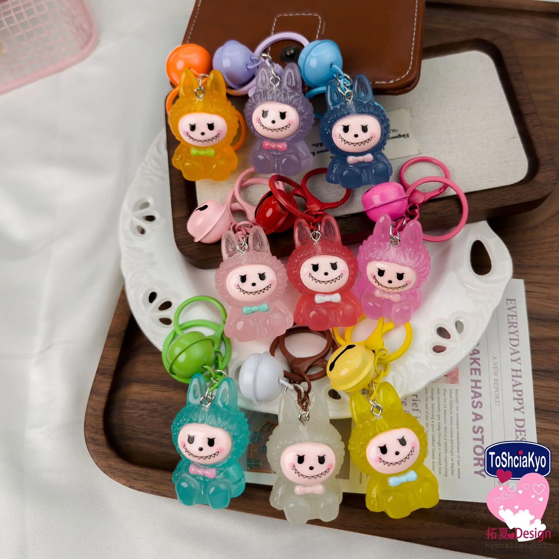 1pcs labubu glow-in-the-dark cartoon 3D keychain ornament resin pendant decorate student schoolbag pendant
1pcs labubu glow-in-the-dark cartoon 3D keychain ornament resin pendant decorate student schoolbag pendant