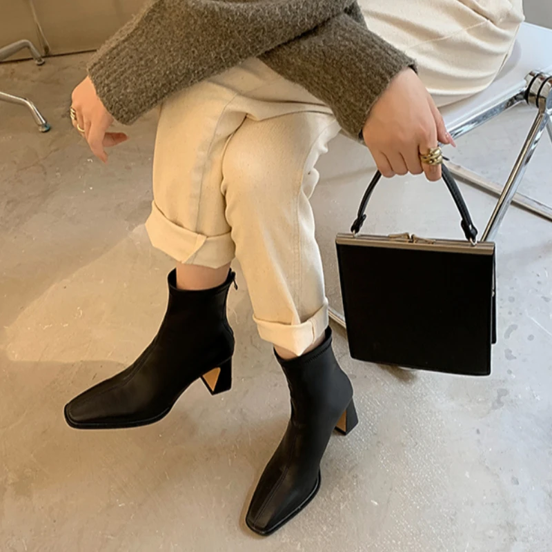 Women's Ankle Boots Square Toe High Heels 2025 Autumn and Winter Boots Casual Office Ladies Elegant Short Boots Women's Shoes
Women's Ankle Boots Square Toe High Heels 2025 Autumn and Winter Boots Casual Office Ladies Elegant Short Boots Women's Shoes