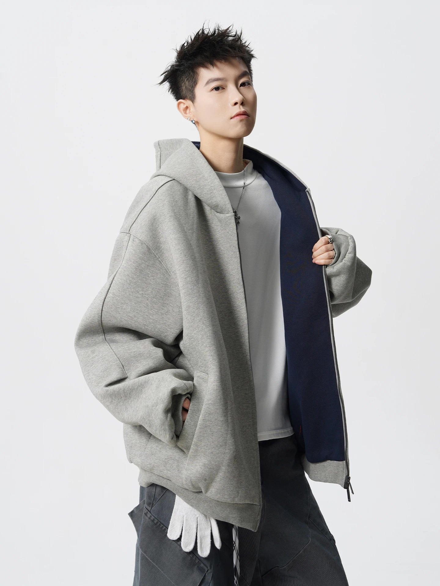 Утепленная толстовка-кардиган с капюшоном, свободного кроя, универсальная, осенняя, в стиле колор-блок, трендовая, для мужчин и женщин
Утепленная толстовка-кардиган с капюшоном, свободного кроя, универсальная, осенняя, в стиле колор-блок, трендовая, для мужчин и женщин