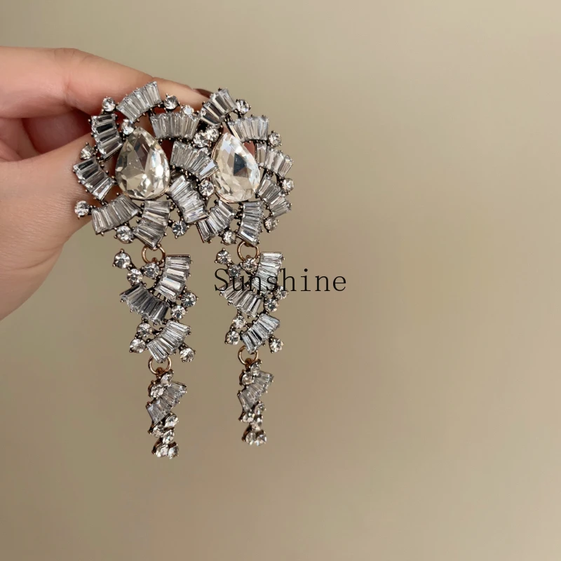 Opal Crystal Atmosphere Exaggerated Premium Prom Dinner Earrings Femininity Muse
Opal Crystal Atmosphere Exaggerated Premium Prom Dinner Earrings Femininity Muse