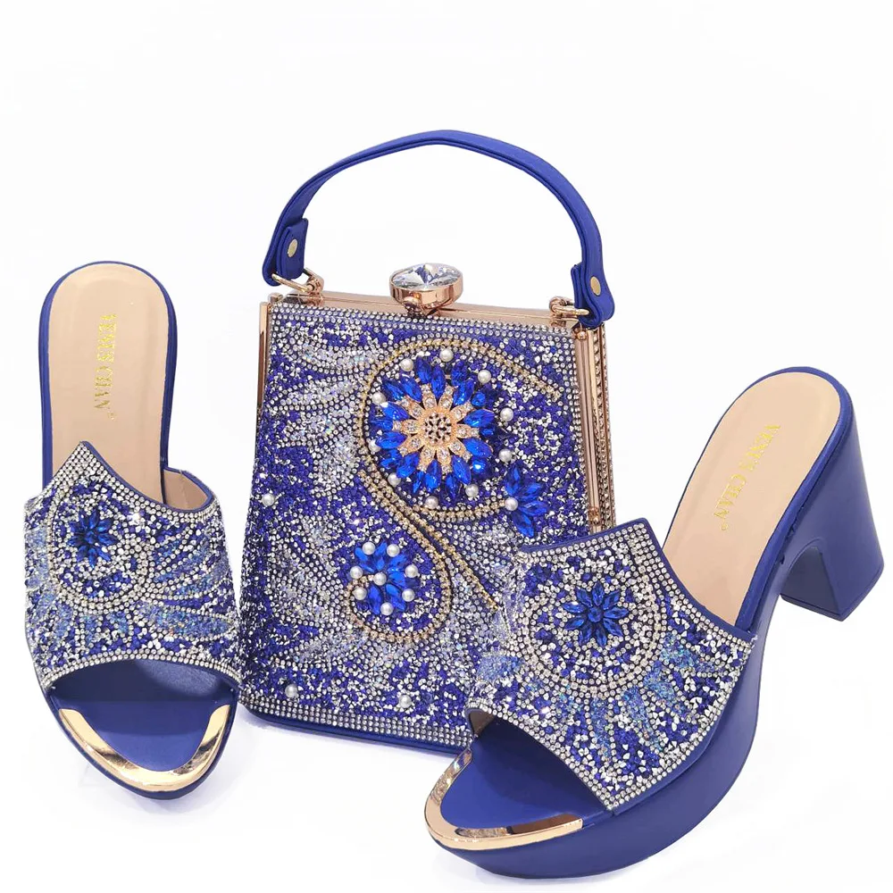 Gold Trapezoidal Handbag With Thick-bottomed Cool Slippers Nigerian Design Style Billeteras De Mujer Purses Handbags Crystal Bag
Gold Trapezoidal Handbag With Thick-bottomed Cool Slippers Nigerian Design Style Billeteras De Mujer Purses Handbags Crystal Bag