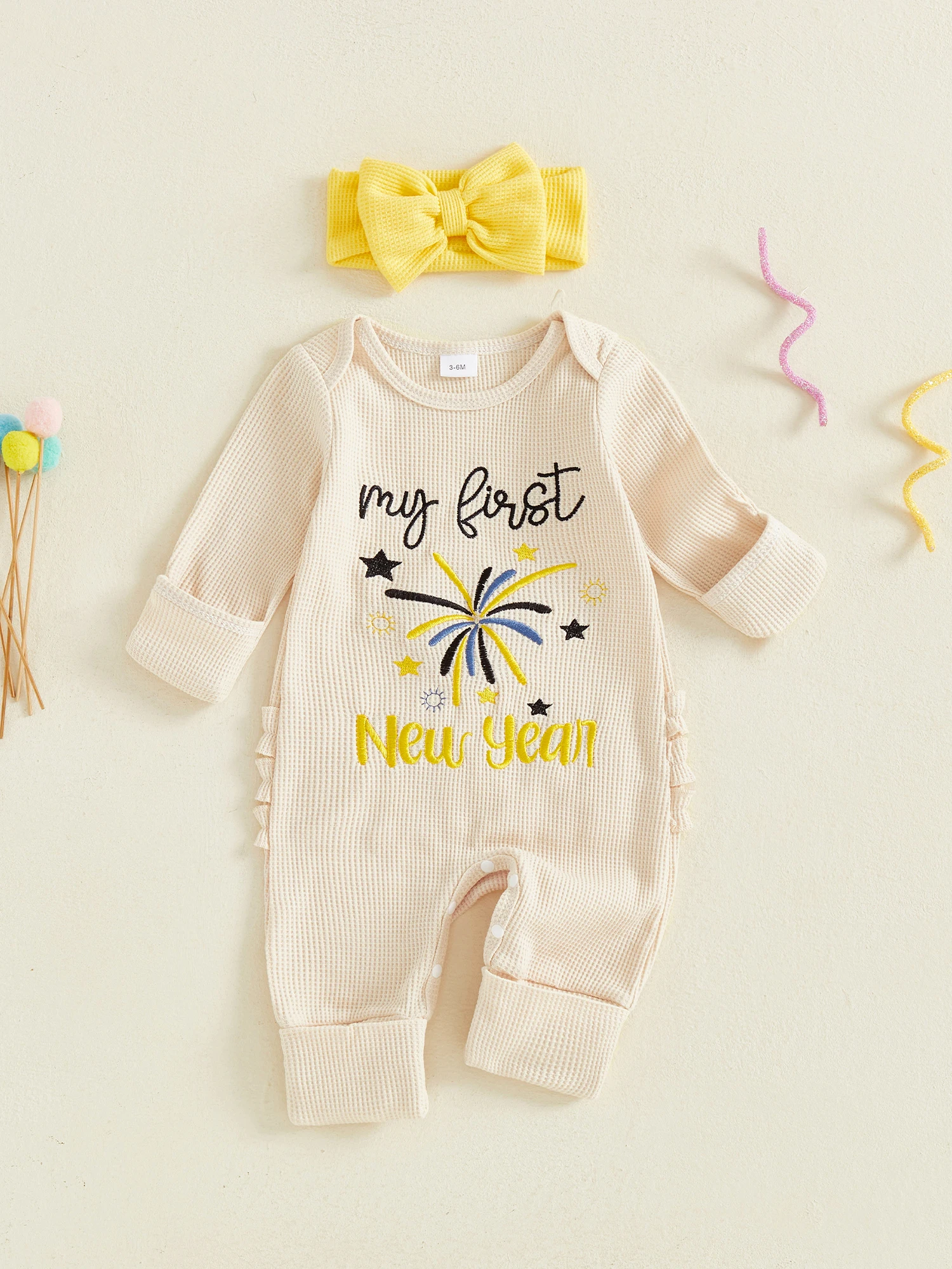 Очаровательный зимний комбинезон для маленьких девочек с длинными рукавами, круглым вырезом, вафельным трикотажем и милой повязкой на голову с бантом для младенцев
Очаровательный зимний комбинезон для маленьких девочек с длинными рукавами, круглым вырезом, вафельным трикотажем и милой повязкой на голову с бантом для младенцев