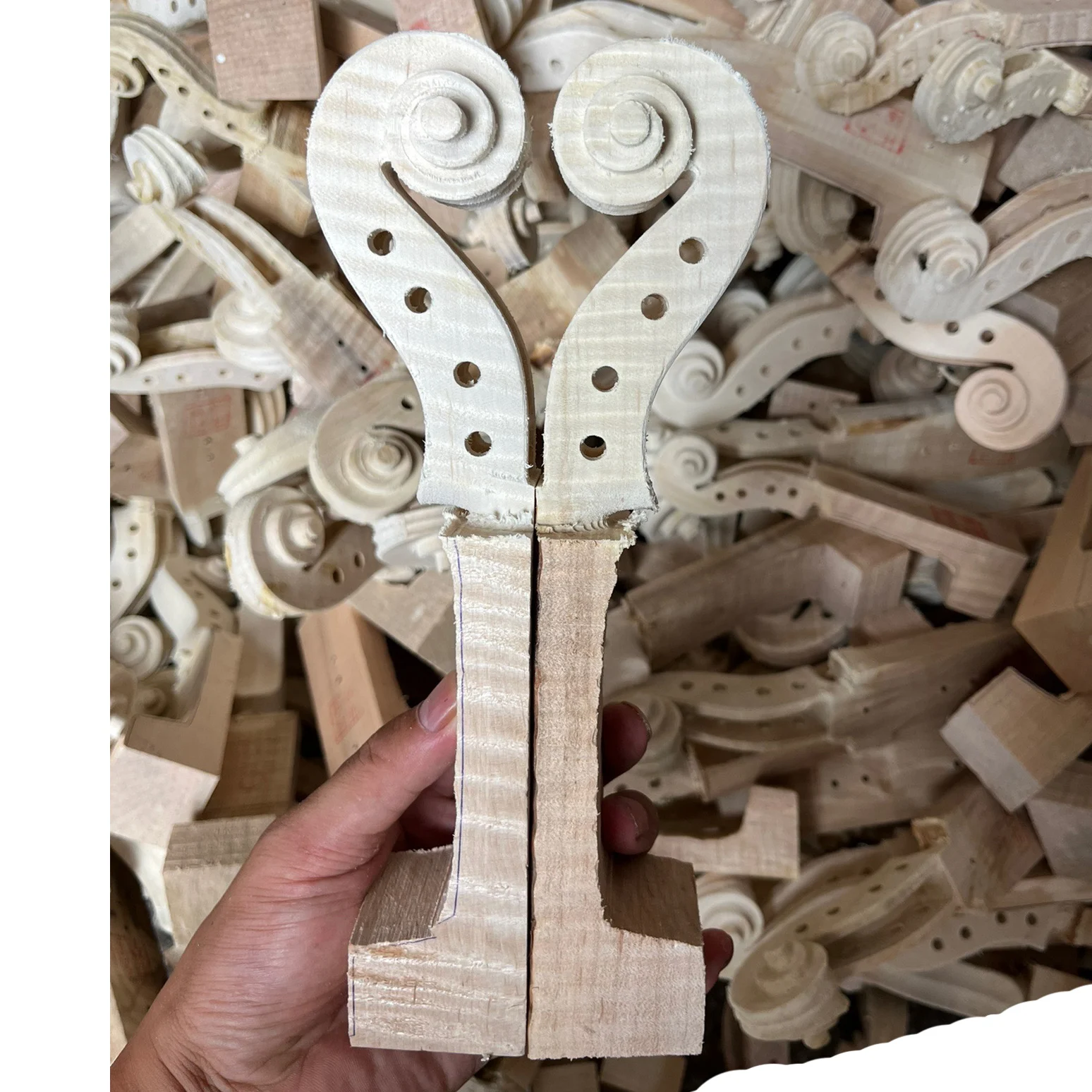 1 Pcs Unfinished Flames Violin Neck Headstock, White, Unpainted, DIY Part Accessories, Head Flamed Maple Handle, 4/4, 1Pc
1 Pcs Unfinished Flames Violin Neck Headstock, White, Unpainted, DIY Part Accessories, Head Flamed Maple Handle, 4/4, 1Pc