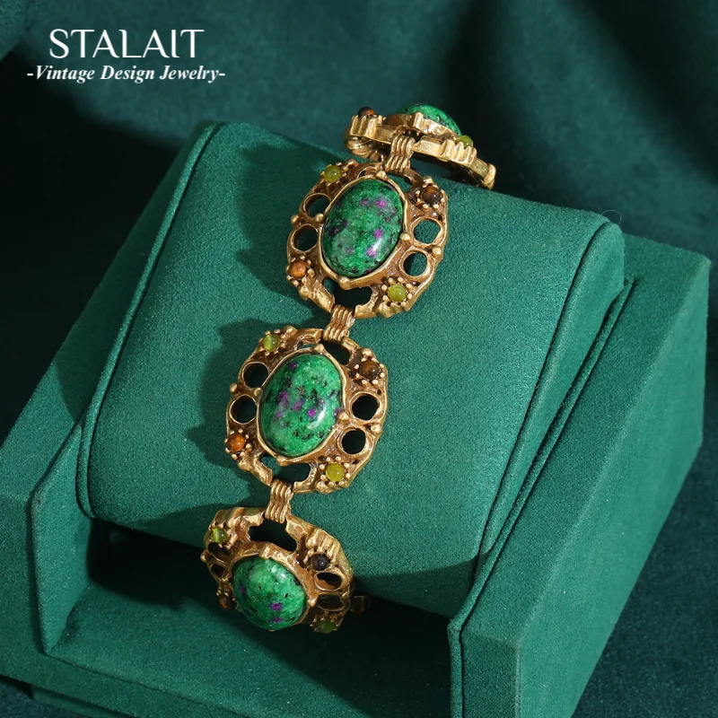 Vintage Natural Stone Green Flower Branch Bracelets Oval Charm Rhinestones for Woman Palace Gold Color Hollow Antique Jewelry
Vintage Natural Stone Green Flower Branch Bracelets Oval Charm Rhinestones for Woman Palace Gold Color Hollow Antique Jewelry