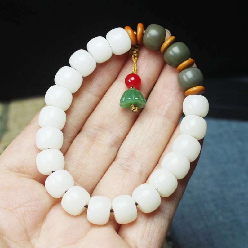 Jade Root Single-Loop Buddha Bead with Barrel Beads, Pure Bodhi Seed Milky White Bracelet
Jade Root Single-Loop Buddha Bead with Barrel Beads, Pure Bodhi Seed Milky White Bracelet