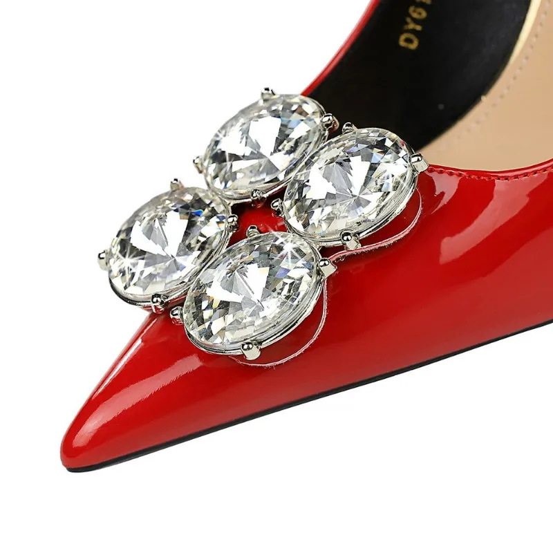 New Women Shoes Luxury Rhinestone Pointed Tip High Heels for Woman Sexy Patent Leather Casual Shoes Designer Shoes Zapatos Mujer
New Women Shoes Luxury Rhinestone Pointed Tip High Heels for Woman Sexy Patent Leather Casual Shoes Designer Shoes Zapatos Mujer