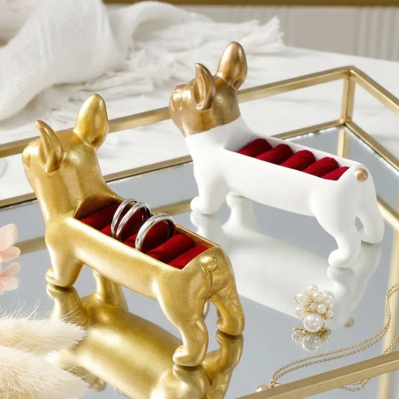 Creative Ring Storage Rack Dog Shaped Ring Organizer Box Luxury Desktop Decoration Rings Holder Portable Gift Jewelry Racks
Creative Ring Storage Rack Dog Shaped Ring Organizer Box Luxury Desktop Decoration Rings Holder Portable Gift Jewelry Racks
