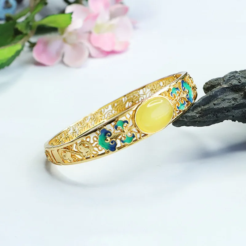Natural Amber Honey Wax Ruyi Bracelet Ethnic Style Fashion Versatile
Natural Amber Honey Wax Ruyi Bracelet Ethnic Style Fashion Versatile