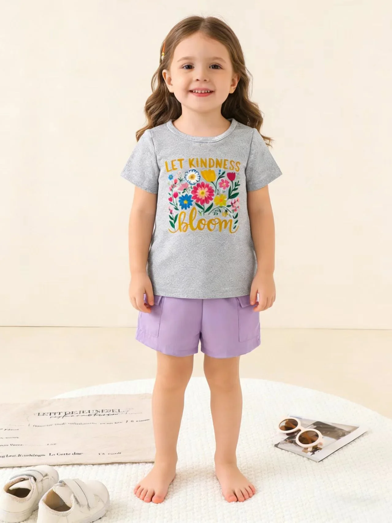 Girls Summer 2pcs Outfit: "Let Kindness Bloom" Floral Print Cotton T-shirt + Purple Shorts Kids Clothing Set
Girls Summer 2pcs Outfit: "Let Kindness Bloom" Floral Print Cotton T-shirt + Purple Shorts Kids Clothing Set