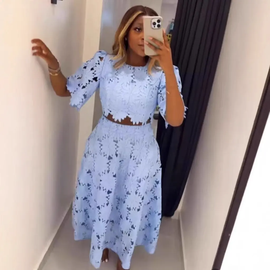 Women's French Design Hollow-out Top Two-Piece Set Fashion Casual Suit European American Style
Women's French Design Hollow-out Top Two-Piece Set Fashion Casual Suit European American Style