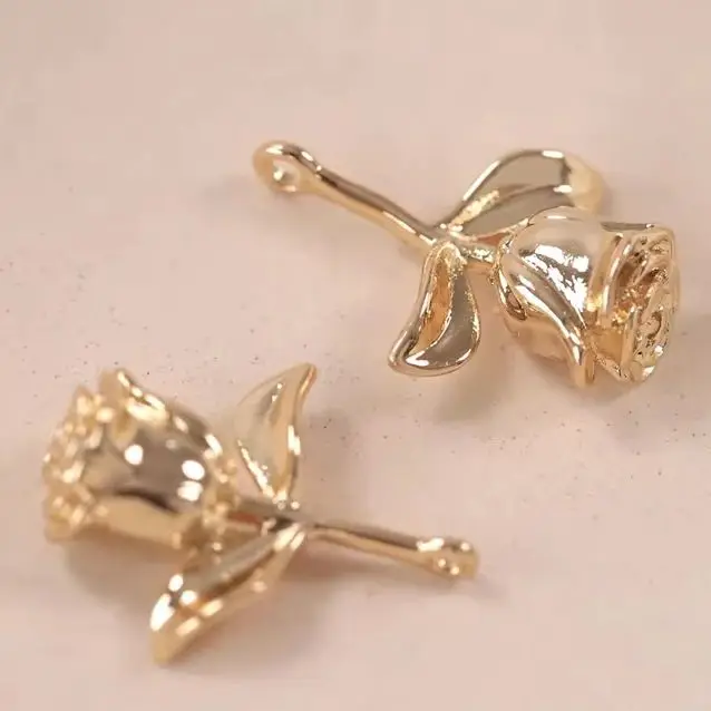 2PCS 15.4x20.2mm Copper-plated Real Gold Smooth 3D Rose Flower Pendants DIY Handmade Accessory
2PCS 15.4x20.2mm Copper-plated Real Gold Smooth 3D Rose Flower Pendants DIY Handmade Accessory