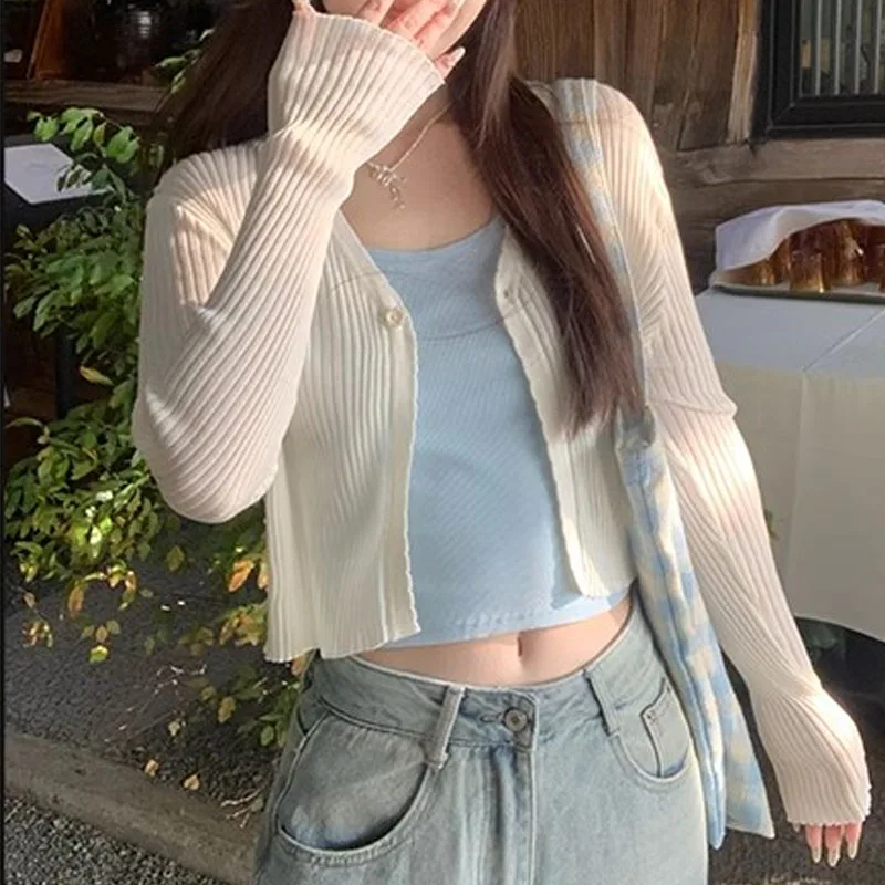 Knitted Sweater Women Cardigans Fashion White V-Neck Sweaters Knit Sweater Cardigan Women Tops Long Sleeve Sueter Feminino Q3573
Knitted Sweater Women Cardigans Fashion White V-Neck Sweaters Knit Sweater Cardigan Women Tops Long Sleeve Sueter Feminino Q3573