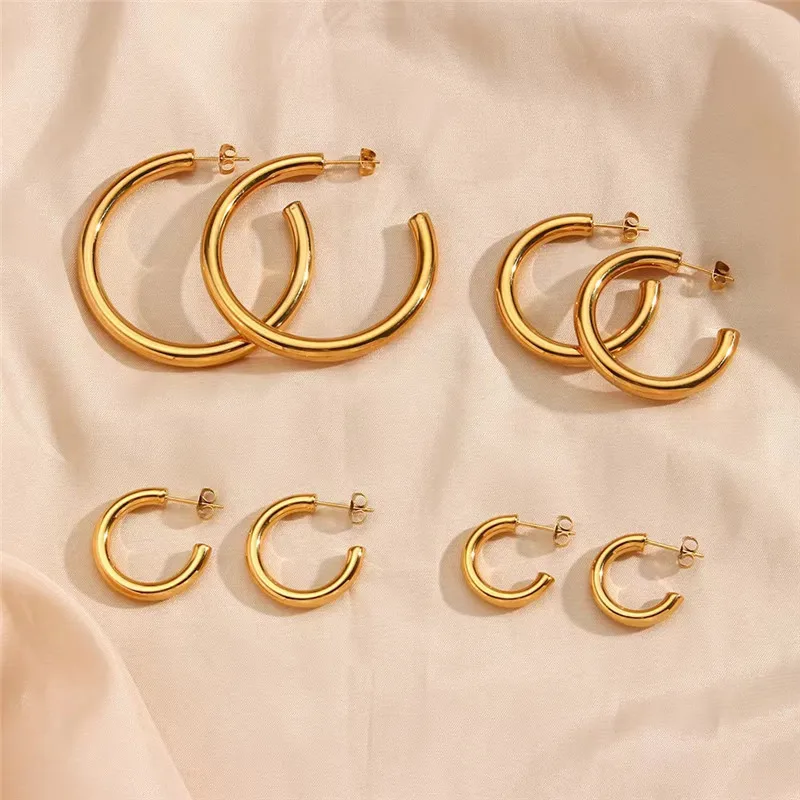 C Shape Metal Earrings European And American Tyle Personalized Fashion Stud Earrings Ladies Girls Travel Wedding Accessories
C Shape Metal Earrings European And American Tyle Personalized Fashion Stud Earrings Ladies Girls Travel Wedding Accessories