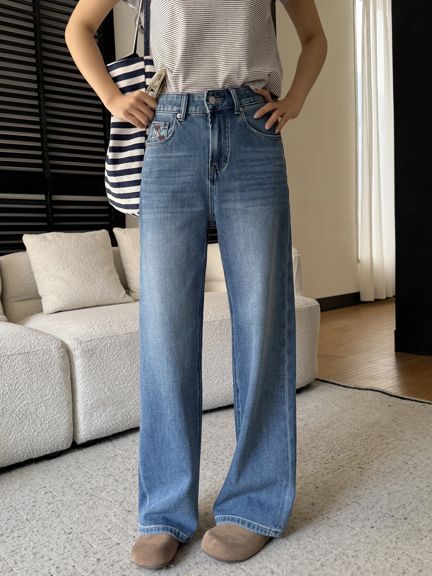 Джинсы Slim Fit с вышивкой, прямые брюки с высокой талией, женские модные брюки весна 2026, новые свободные брюки в пол
Джинсы Slim Fit с вышивкой, прямые брюки с высокой талией, женские модные брюки весна 2026, новые свободные брюки в пол