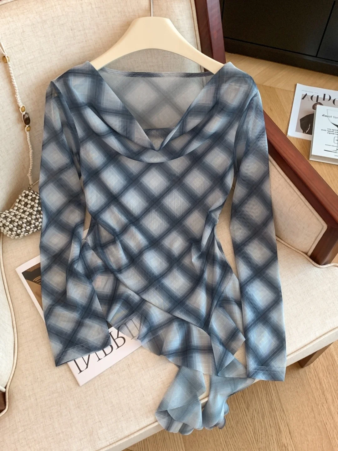 Pure Desire Style Long Sleeve Mesh Top Women's Autumn New Irregular Fashionable Plaid Versatile Small Shirt Loose Fit Cotton
Pure Desire Style Long Sleeve Mesh Top Women's Autumn New Irregular Fashionable Plaid Versatile Small Shirt Loose Fit Cotton