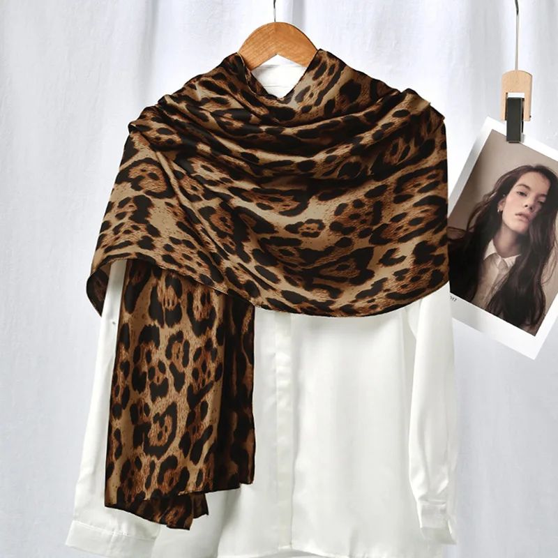 Fashion Design Sexy Leopard Hijab Dot New Silk Satin Shawl Scarf High Quality Neckerchief Foulards Headband Muslim Women Bandana
Fashion Design Sexy Leopard Hijab Dot New Silk Satin Shawl Scarf High Quality Neckerchief Foulards Headband Muslim Women Bandana