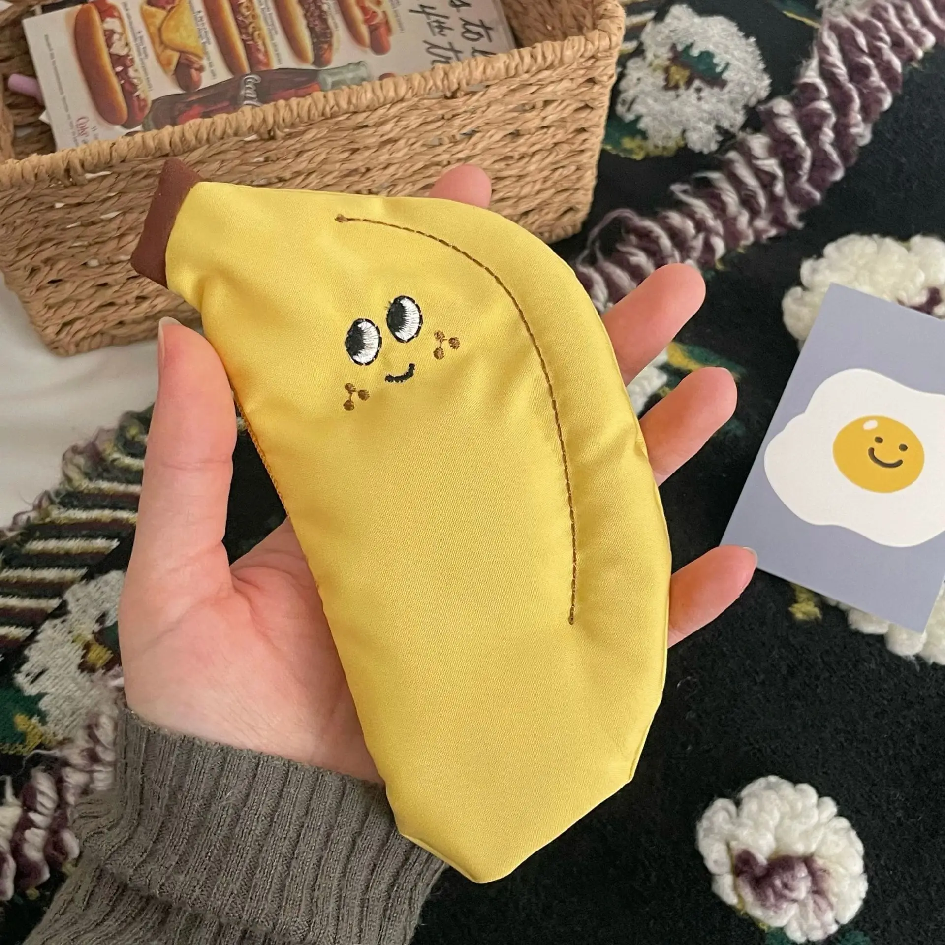 Women's Coin Purse Cute Little Banana Handmade Cartoon Girlish Heart Mini Canvas Earphone Storage Student Bag Hanging Accessory
Women's Coin Purse Cute Little Banana Handmade Cartoon Girlish Heart Mini Canvas Earphone Storage Student Bag Hanging Accessory