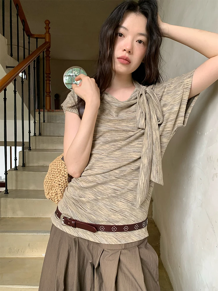 Винтажная асимметричная трикотажная футболка Dorydory с бантом, легкий роскошный топ с объемным слоем на ощупь
Винтажная асимметричная трикотажная футболка Dorydory с бантом, легкий роскошный топ с объемным слоем на ощупь