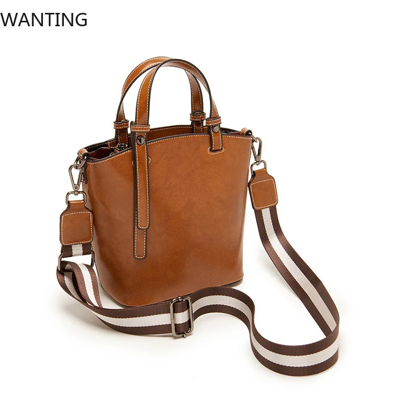Genuine Leather Women Bag 2025 New Cowhide Shoulder Bags Vintage Large Capacity Women's Crossbody Bucket Bags Female Handbag
Genuine Leather Women Bag 2025 New Cowhide Shoulder Bags Vintage Large Capacity Women's Crossbody Bucket Bags Female Handbag