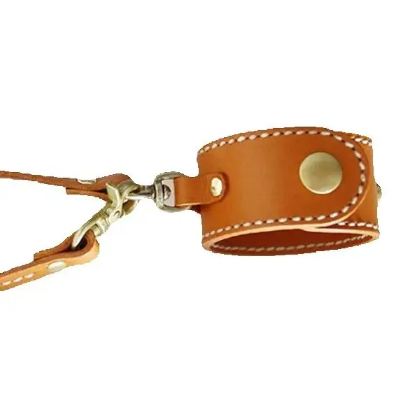 Trendy Solid Color PU Leather Glove Scarf Holder Strap Outdoor Travel Hat Clip Portable Multifunctional Towel Storage Clip
Trendy Solid Color PU Leather Glove Scarf Holder Strap Outdoor Travel Hat Clip Portable Multifunctional Towel Storage Clip