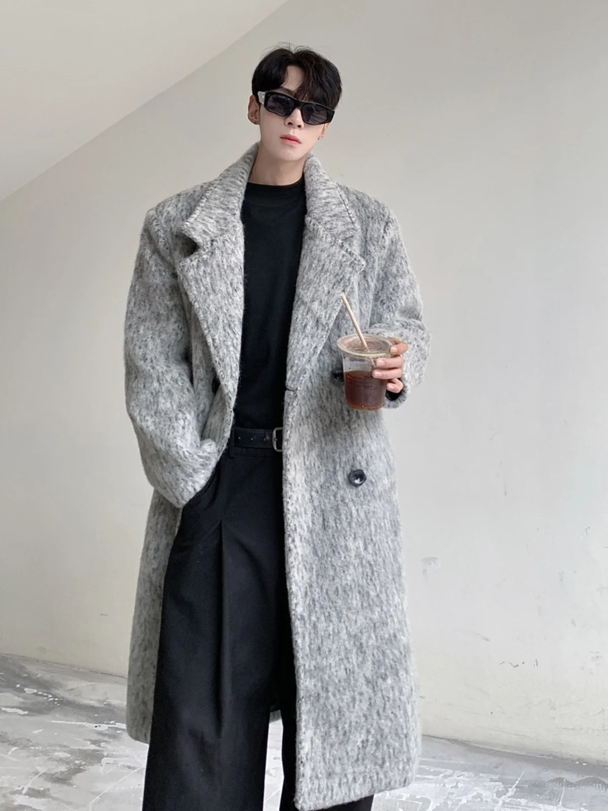 Cleanfit Men's Woolen Coat Mid-Length Thiened Autumn Winter Faion Korean Sle Casual Haome Double-breasted Coat
Cleanfit Men's Woolen Coat Mid-Length Thiened Autumn Winter Faion Korean Sle Casual Haome Double-breasted Coat