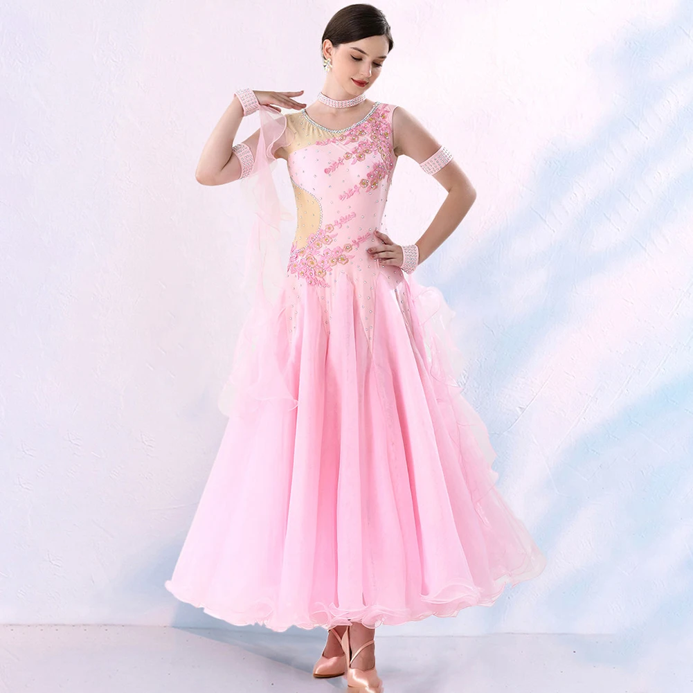 Round Neck Ballroom Dance Wear Standard Rhinestone Ballroom Competition Sleeveless Large Hem Appliqué Elegant Burgundy Dress
Round Neck Ballroom Dance Wear Standard Rhinestone Ballroom Competition Sleeveless Large Hem Appliqué Elegant Burgundy Dress