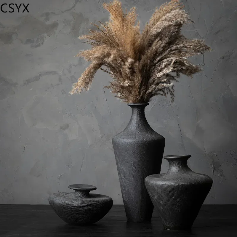 Zen Vintage Handcrafted Ceramic Vase, Black Floral Wabi-Sabi Style, B&B/Hotel & Chambre Decorative Ornament
Zen Vintage Handcrafted Ceramic Vase, Black Floral Wabi-Sabi Style, B&B/Hotel & Chambre Decorative Ornament
