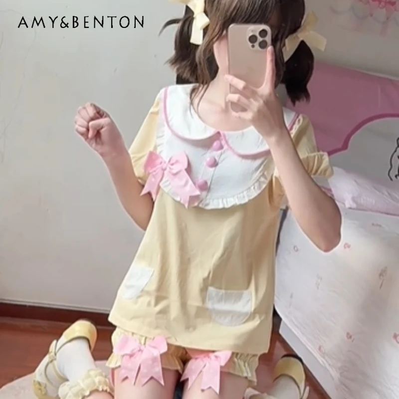 Summer New Milk Yellow Doll Collar Women's Top Japanese Design Plaid Bow Splicing Bud Shorts Cute Sweet Cool Casual Suit Ladies
Summer New Milk Yellow Doll Collar Women's Top Japanese Design Plaid Bow Splicing Bud Shorts Cute Sweet Cool Casual Suit Ladies
