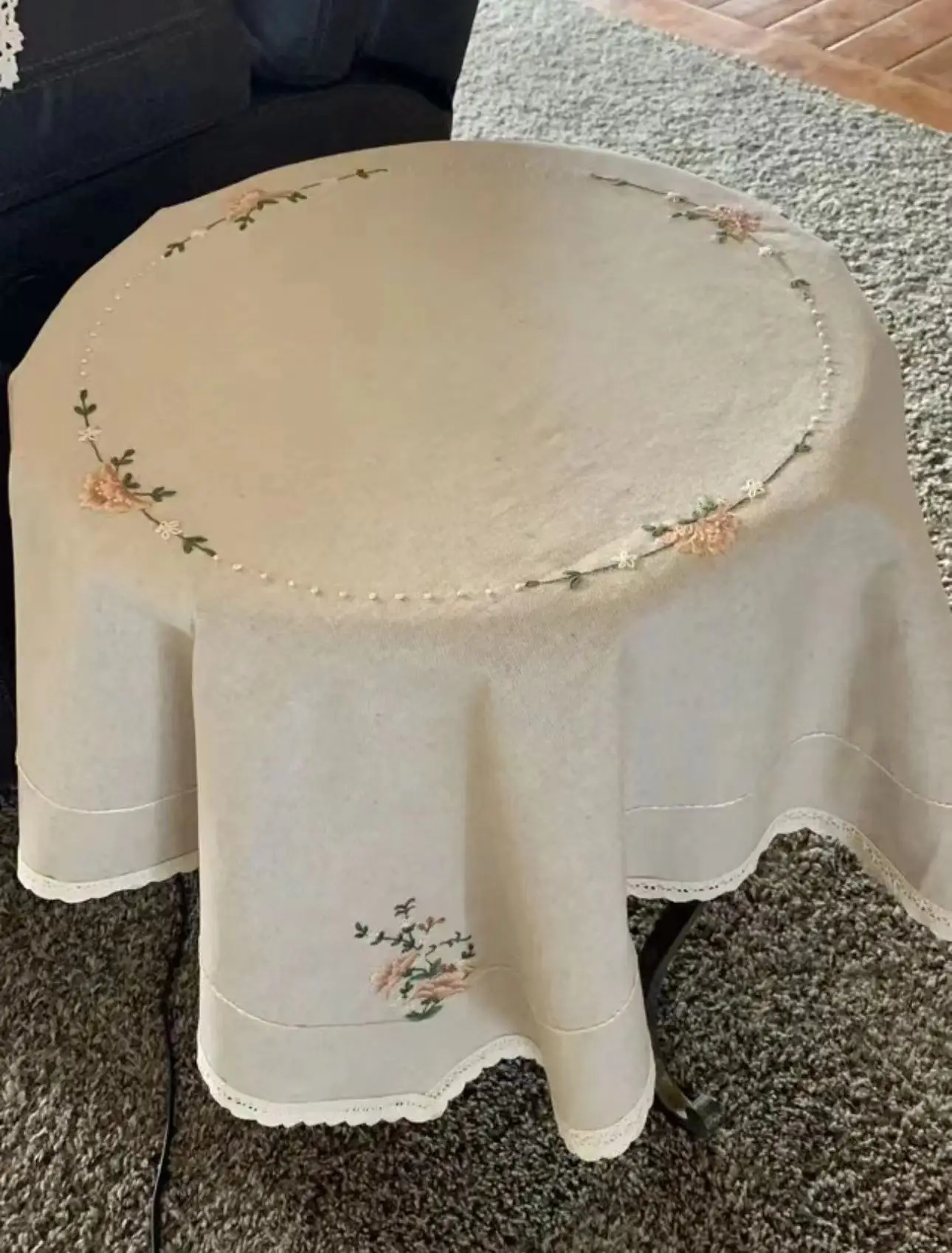 PVC transparent tablecloth with a thickness, heat-resistant, waterproof, and oil resistant dining table mat, 1pc
PVC transparent tablecloth with a thickness, heat-resistant, waterproof, and oil resistant dining table mat, 1pc