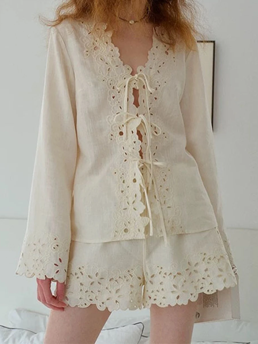 Embroidered Hollow Out Shorts Sets Women V Neck Lace-up Long Sleeve Blouses Summer New Simple Casual Fashion Two-piece Set
Embroidered Hollow Out Shorts Sets Women V Neck Lace-up Long Sleeve Blouses Summer New Simple Casual Fashion Two-piece Set